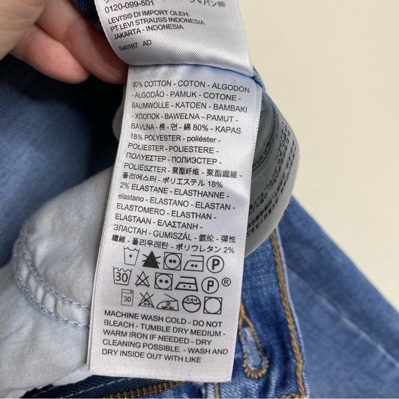 Levi’s lightly distressed Bermuda shorts 29 - Picture 6 of 6